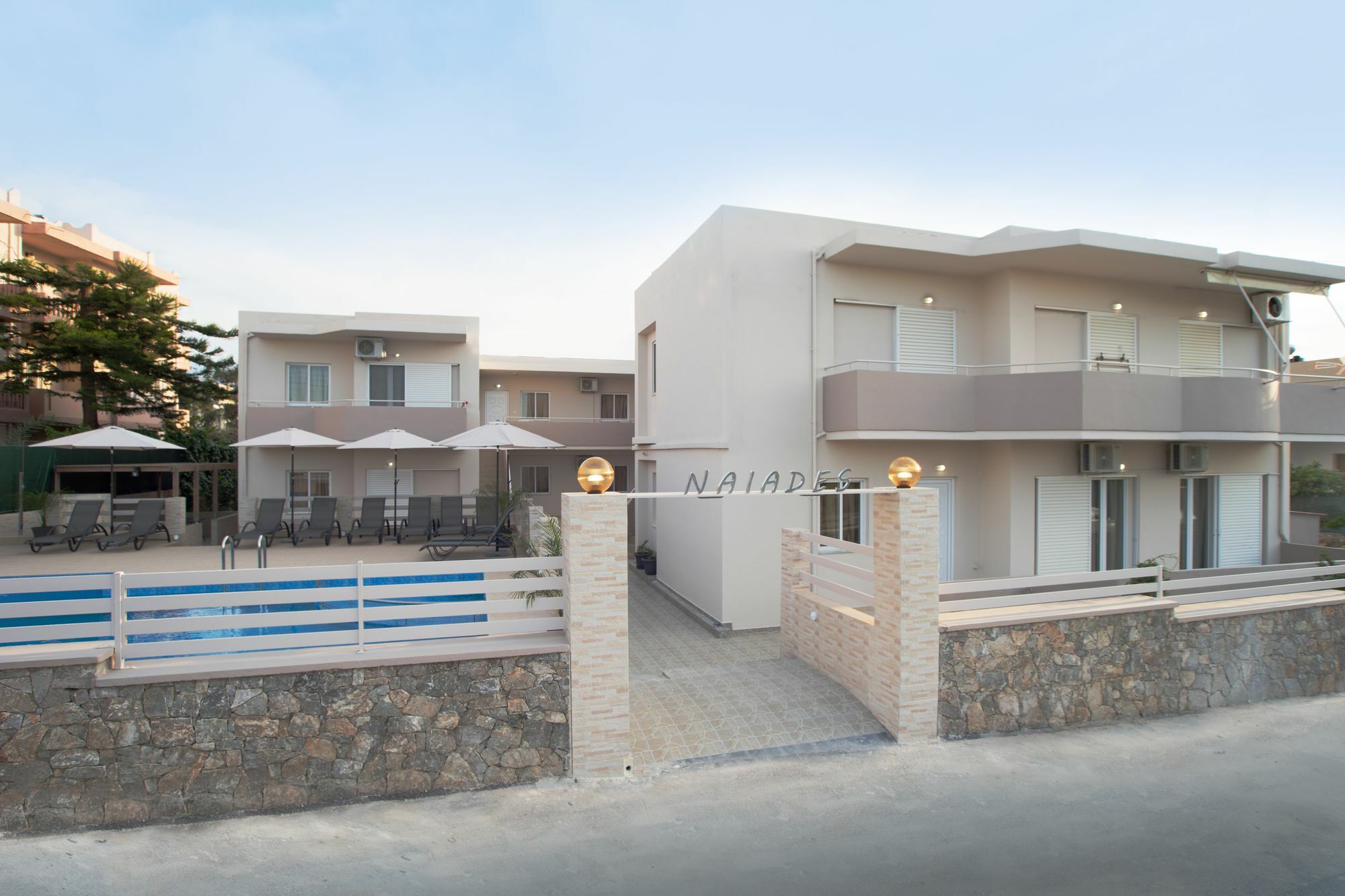 Naiades Luxury Apartments Kalathas Exteriör bild